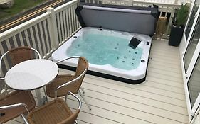 Hot Tub Accommodation North Wales Caravan
